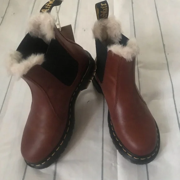 Dr. Martens- Brown Leather Fur-Lined Boots - Picture 6 of 6